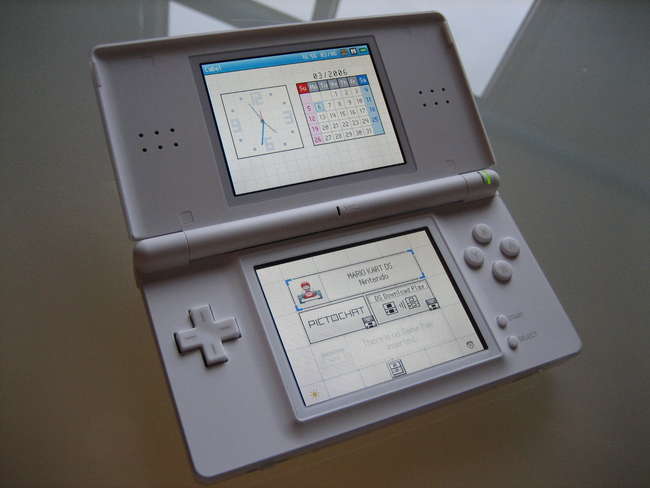Cabel Name Nintendo Ds Lite First Look